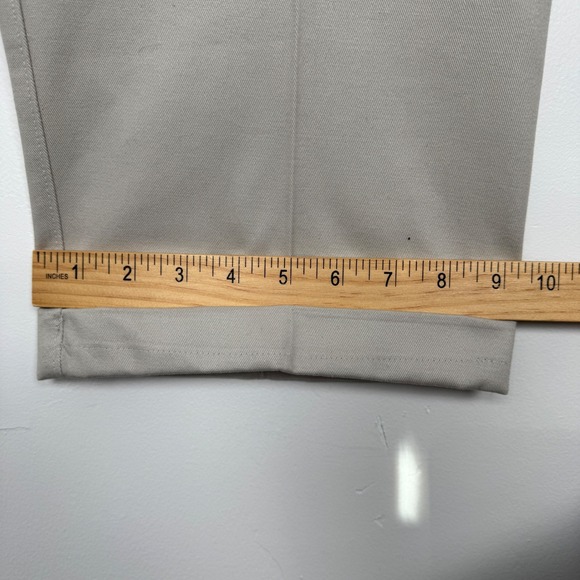 Cabelas Mens Stone Wrinkle-Free Straight Fit Pleated Front Pants 44x30 - FLAWS - Picture 14 of 16